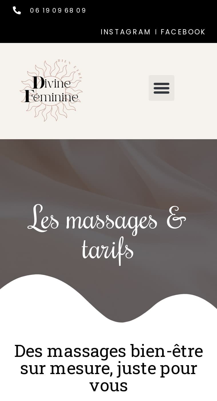Ancienne page des massages sur mobile : barre noire, logo, bandeau gris en écriture manuscrite puis un titre centré