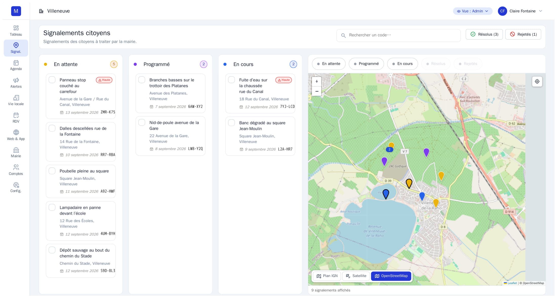 Signalements citoyens dans Marianne360 : colonnes En attente (5), Programmé (2), En cours (2) avec les cartes des signalements, et la carte de la commune avec ses repères colorés