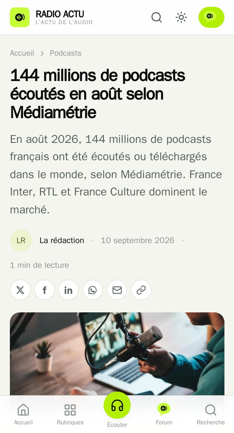 Un article de radioactu.com sur mobile : « 144 millions de podcasts écoutés en août selon Médiamétrie »