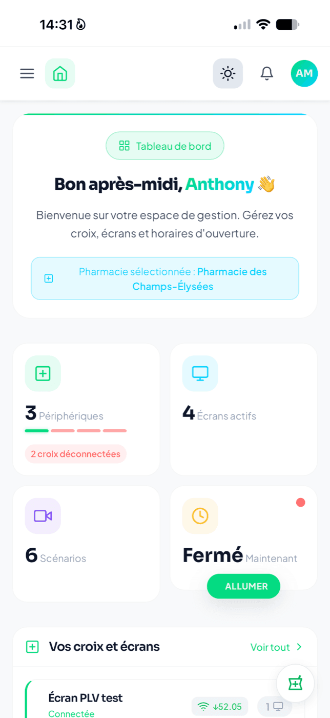 Tableau de bord mobile Pharmédias en thème clair